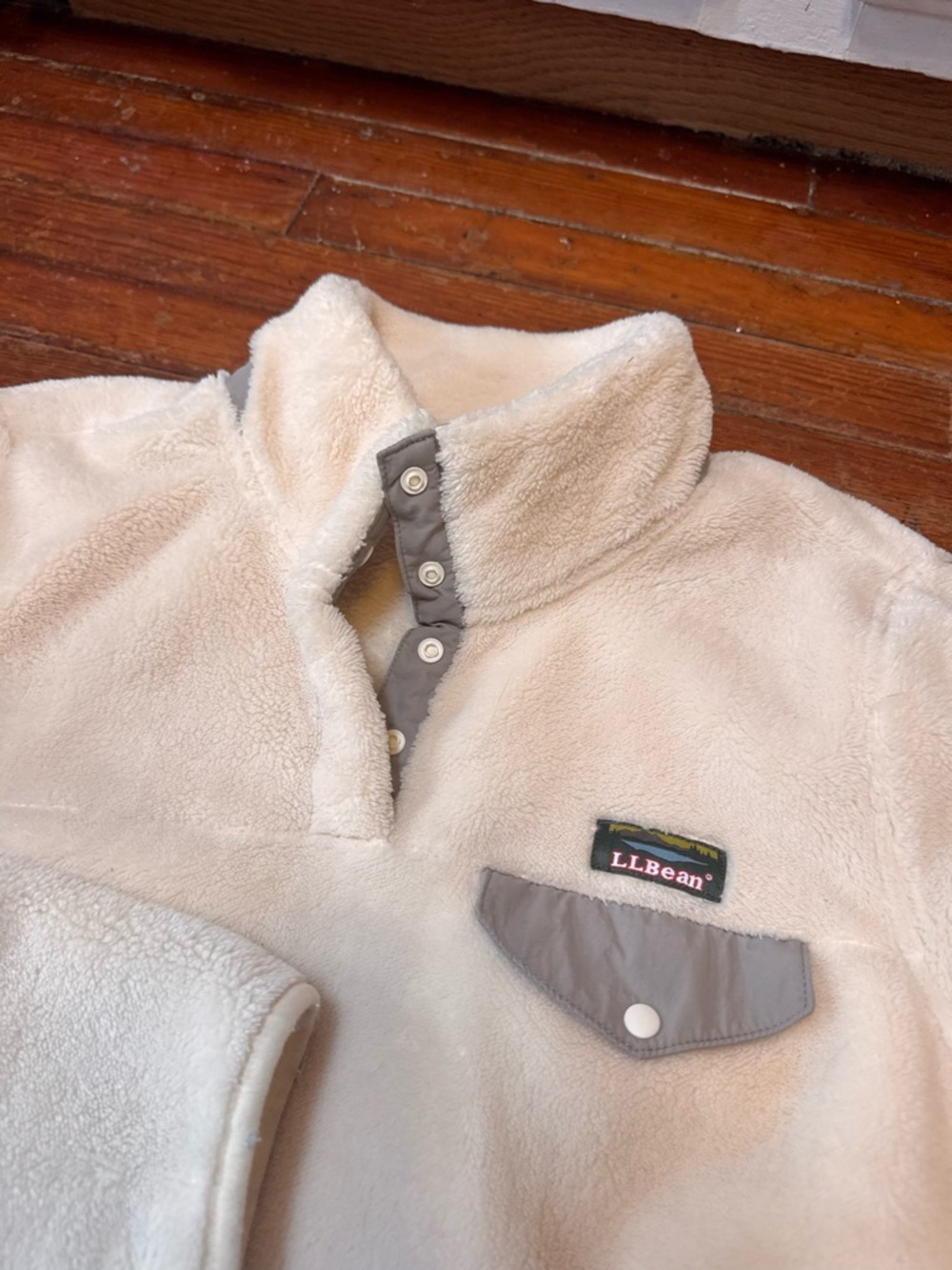 L.L. Bean Cream Sherpa Snap-Placket Pullover with Gray Trim - Picture 4 of 8